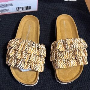 INTENTIONALLY BLANK Ruffled Sandals - Mustard and White